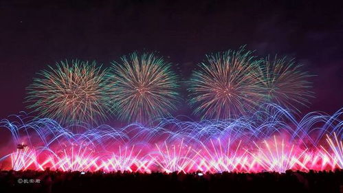 西安國際港務(wù)區(qū)璀璨焰火點(diǎn)亮元宵夜，迎新晚會喜慶上演
